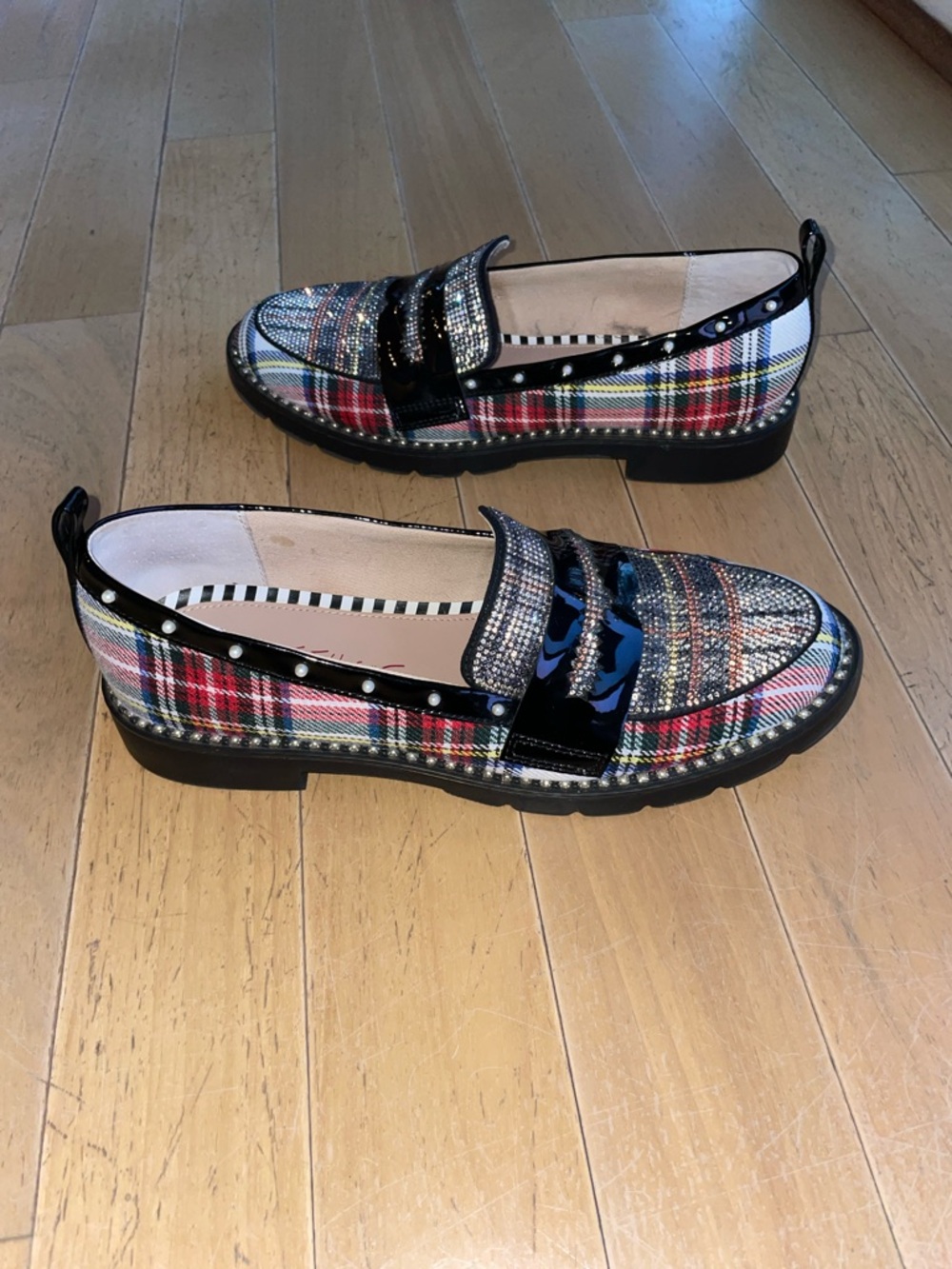 Betsey Johnson 7.5 Multicolor Plaid Bead &  Pearl Loafers Preppy Punk Bling CUTE - Picture 3 of 10